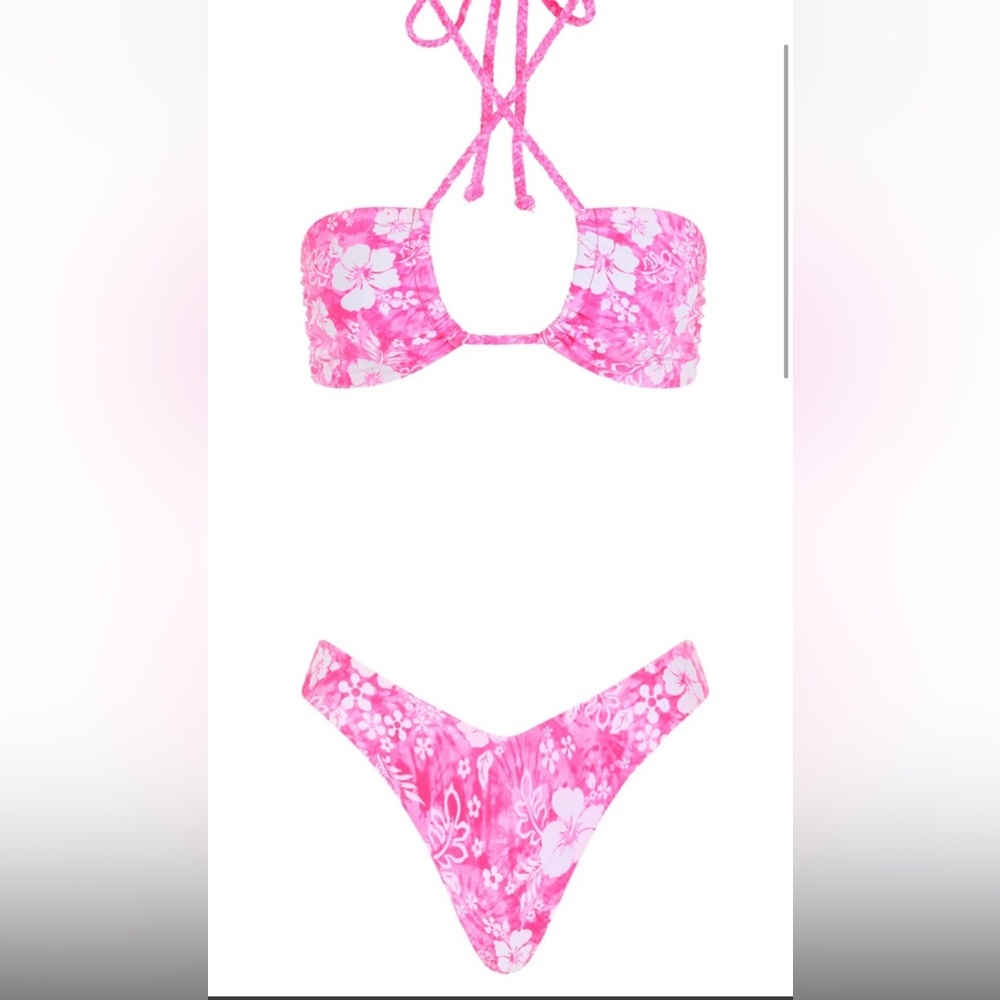 Kulani Kini’s Bikini Set